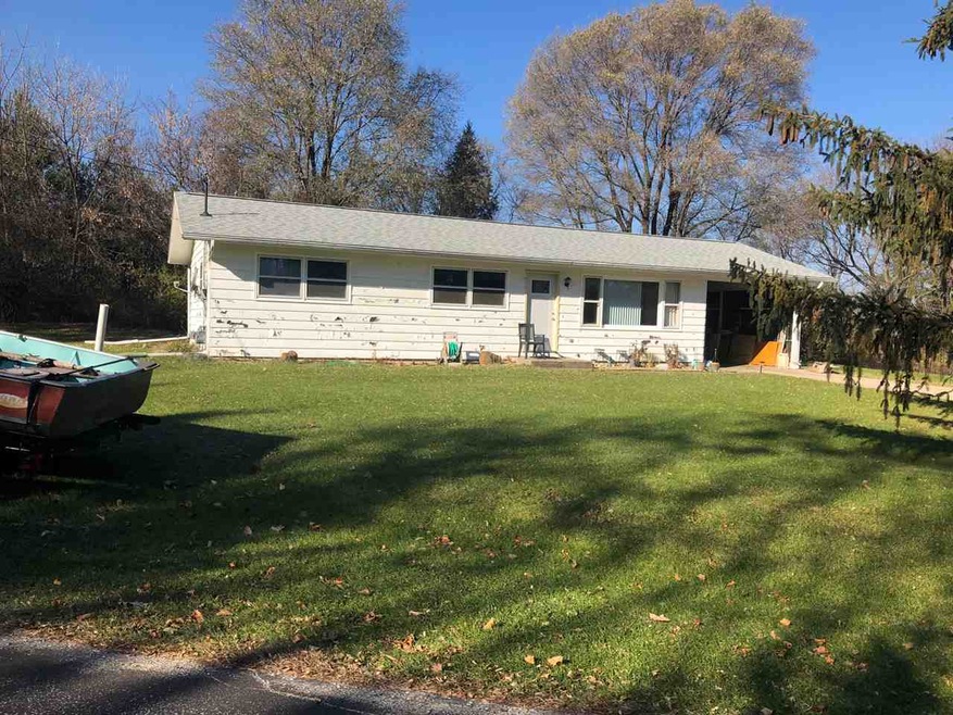 2395 W Hill Dr, Fitchburg, WI 53711 - photo 1