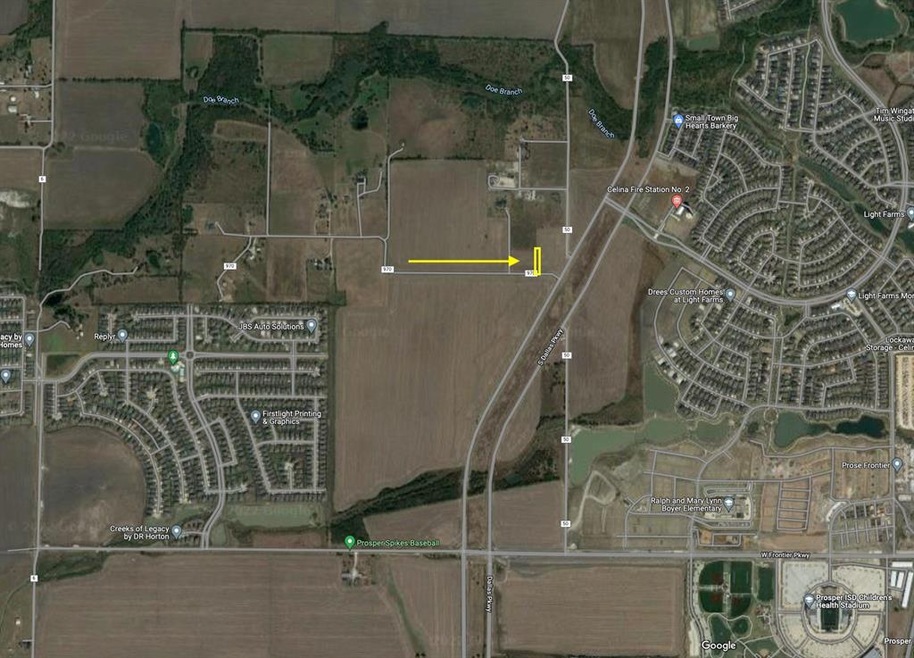 Rectangular tract is outlined in yellow. It fronts
