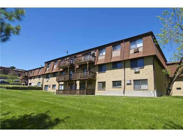 372 Richard Ct, Pomona, NY 10970 - photo 1