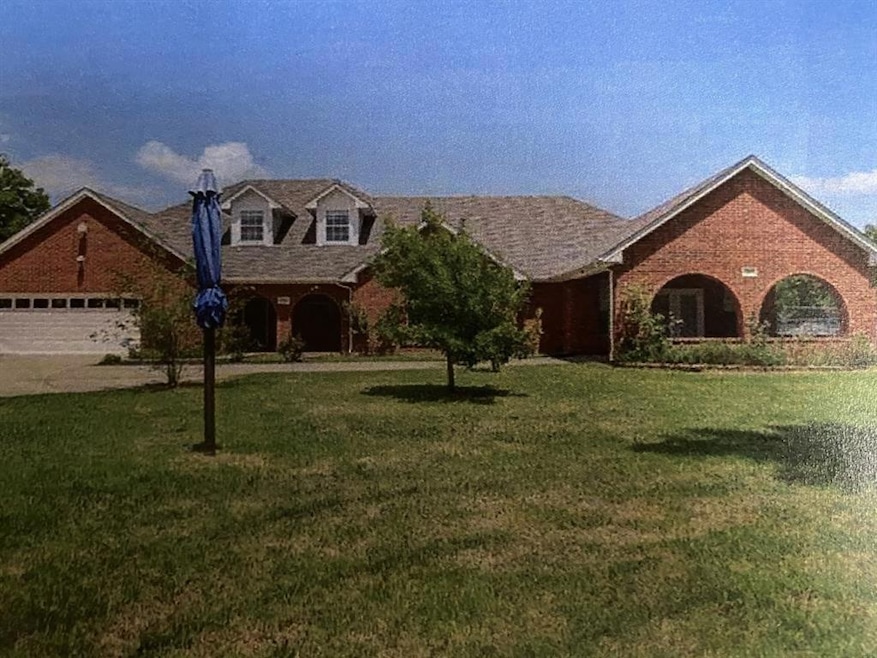 2412 Chickering Rd, Cleburne, TX 76031 - photo 1