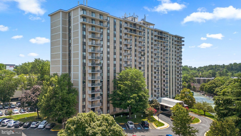 Westlake Towers unit 507, Bethesda, MD 20817 - photo 1