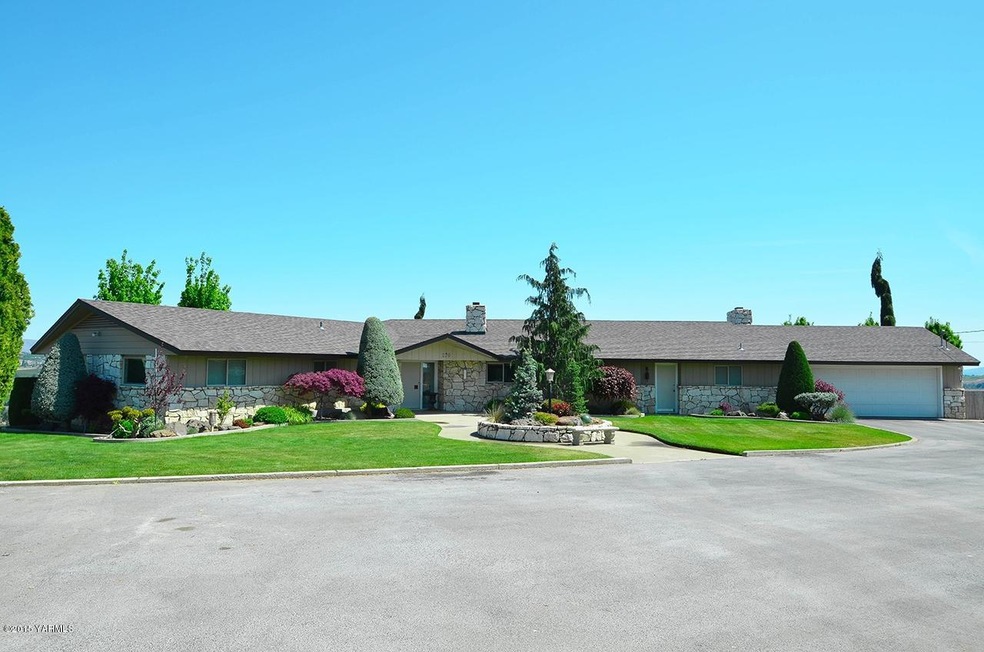 270 Pebbles Crest Lane, Yakima