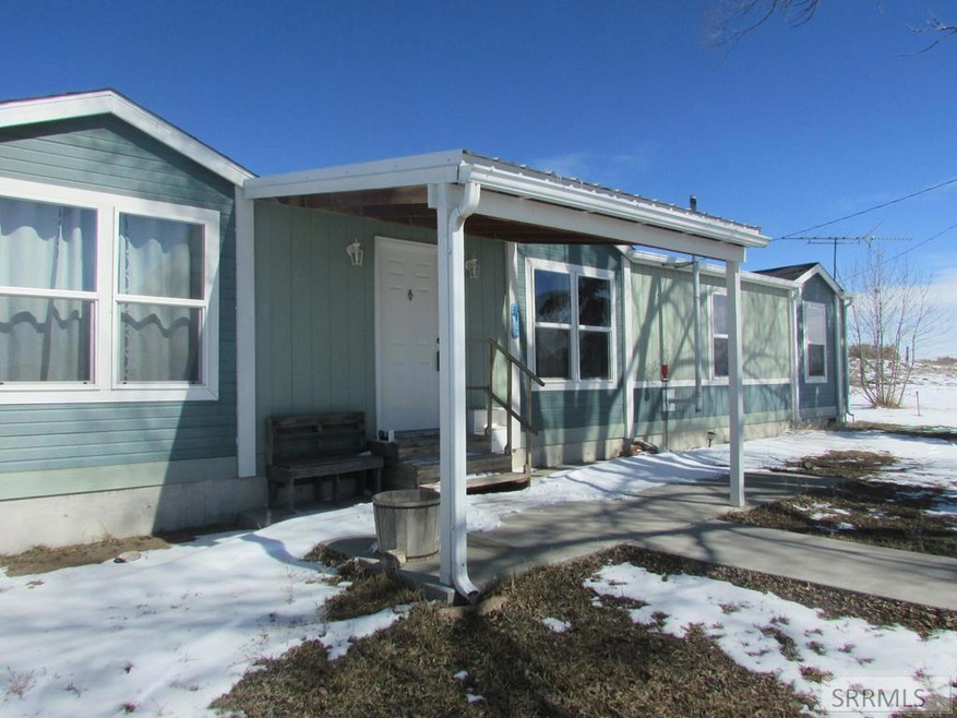 583 N 400 W, Blackfoot, ID 83221 - photo 1