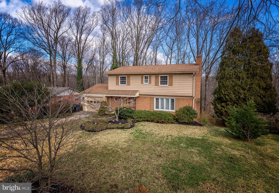 9218 Santayana Dr, Fairfax, VA 22031 - photo 1