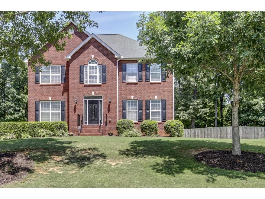 Beautiful traditional on quiet cul-de-sac in Mable