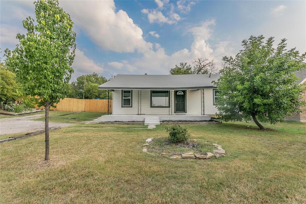 8423 Whitney Dr, Fort Worth, TX 76108 - photo 1