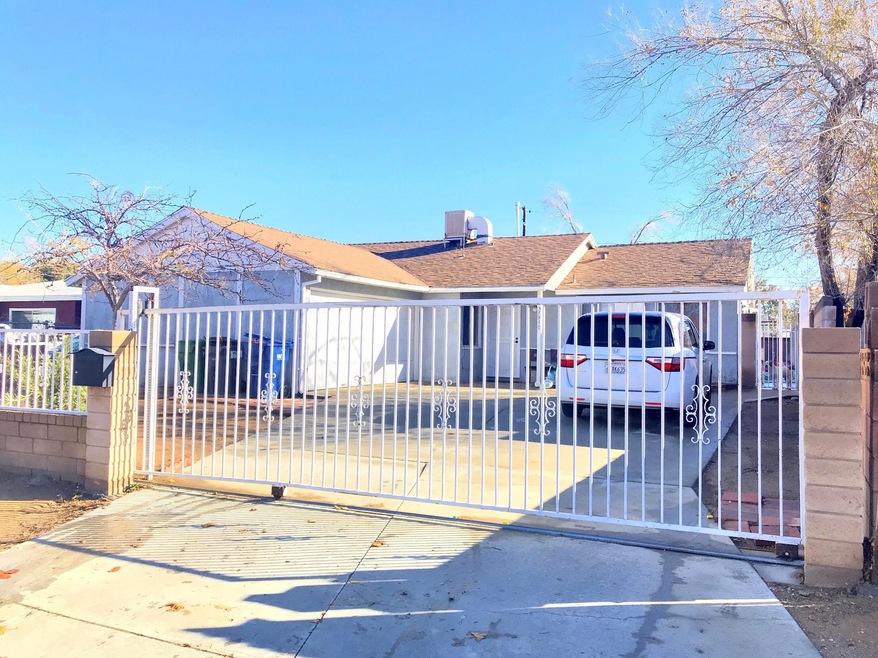 37910 10th St E, Palmdale, CA 93550 - photo 1