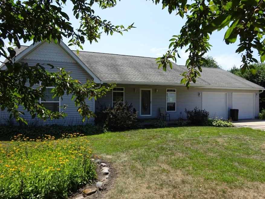 10215 E 600 N, Grovertown, IN 46531 - photo 1