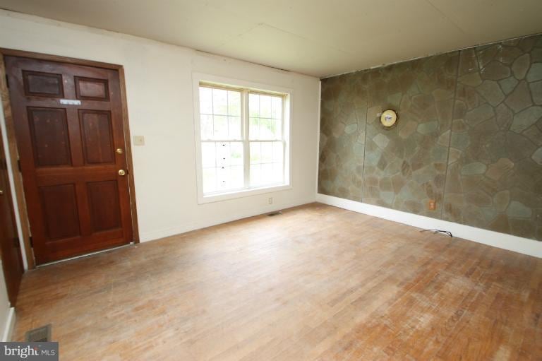 1412 Fords Shop Rd, Culpeper, VA 22701 - photo 1