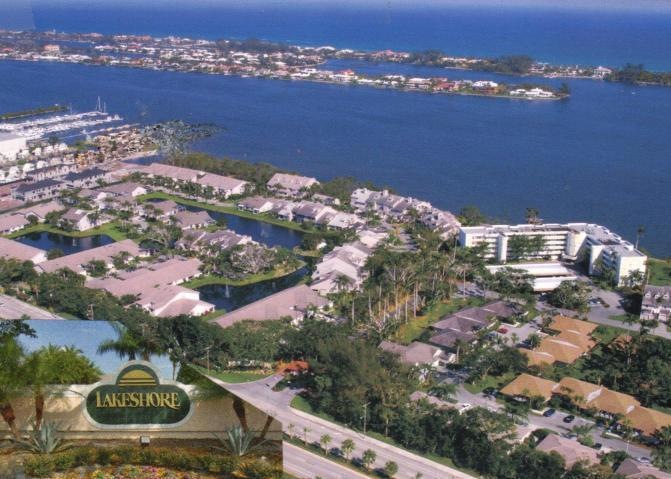 58 N Lakeshore Dr, Hypoluxo, FL 33462 - photo 1