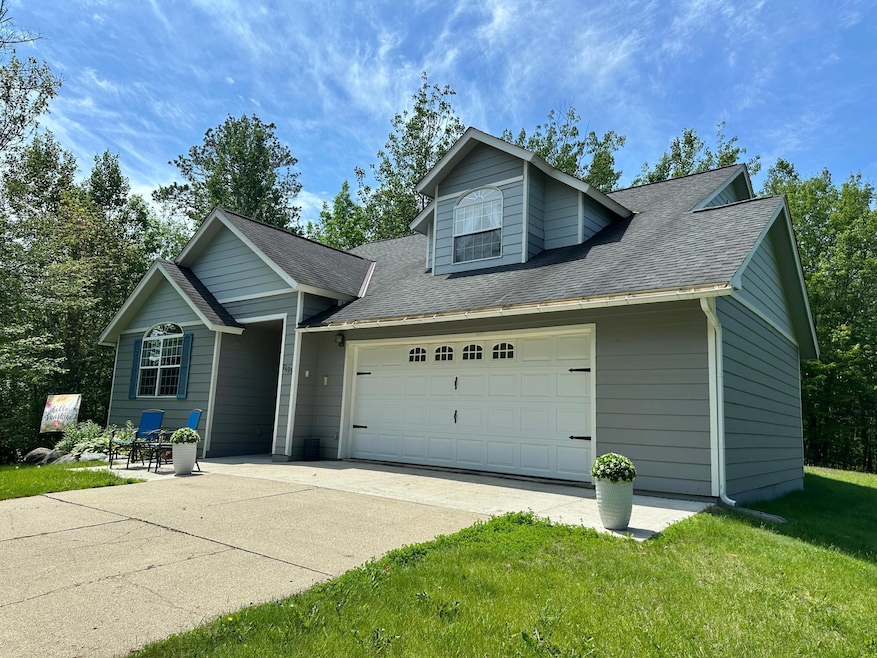 For Sale $349,900 • Co-Listing Agent
