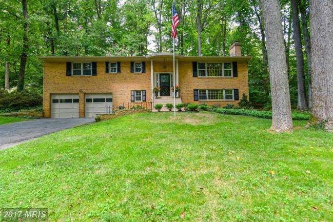 9014 Hamilton Dr, Fairfax, VA 22031 - photo 1