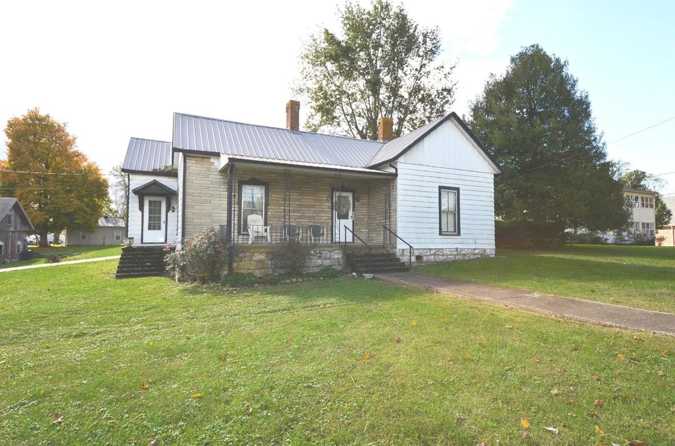 202 W Main St, Harrodsburg, KY 40330 - photo 1