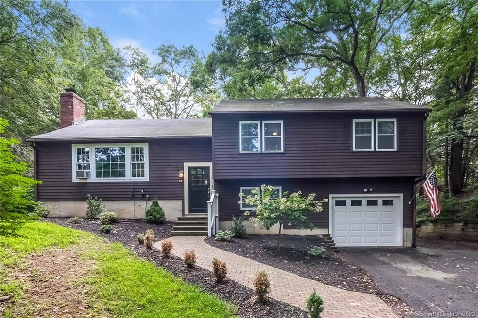 43 Grist Mill Cir, Guilford, CT 06437 - photo 1