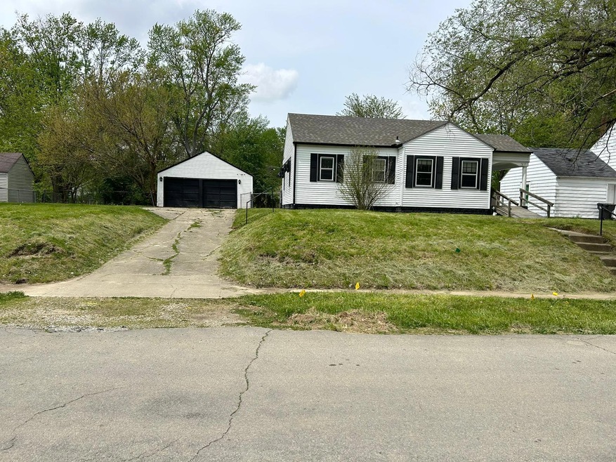 1917 Drexel Dr, Anderson, IN 46011 - photo 1