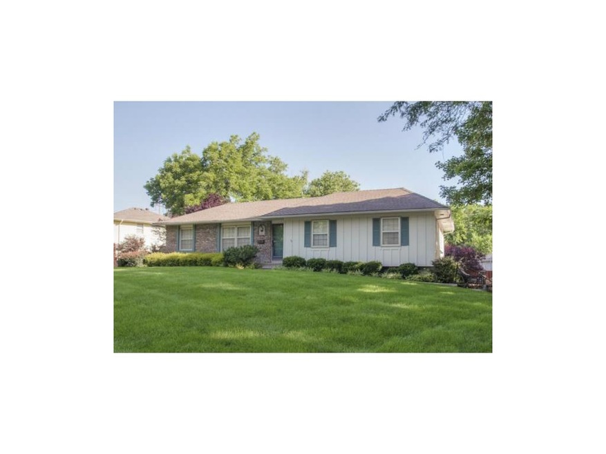 10914 W 72nd St, Shawnee, KS 66203 - photo 1