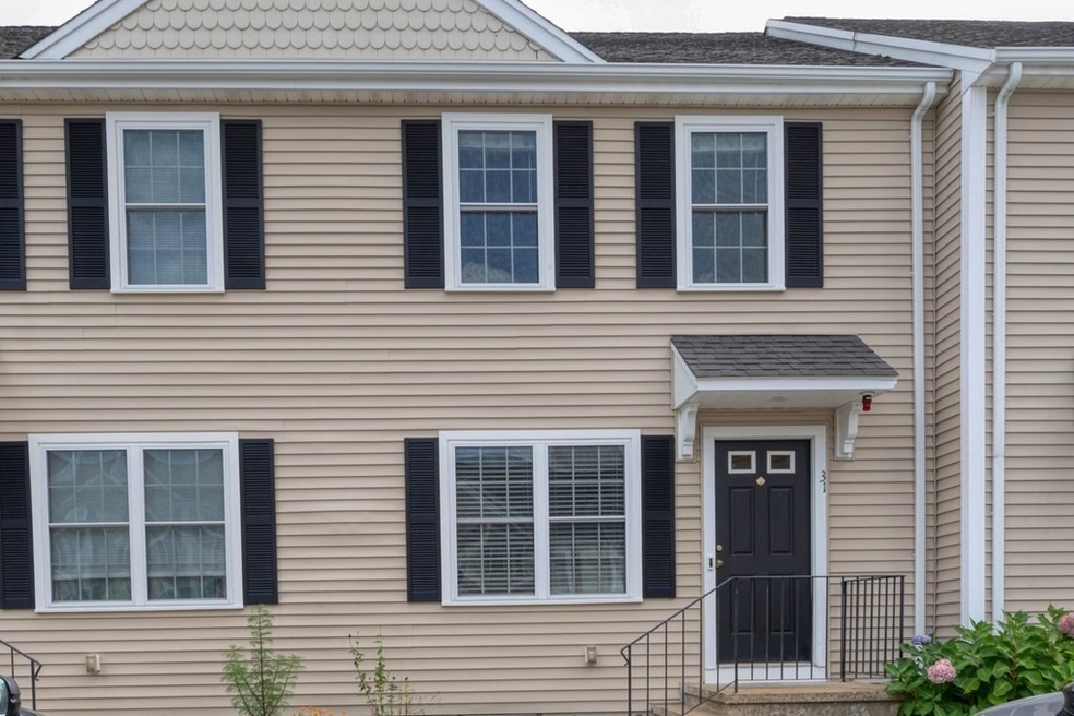 31 Boxberry Ln, Rockland, MA 02370 - photo 1