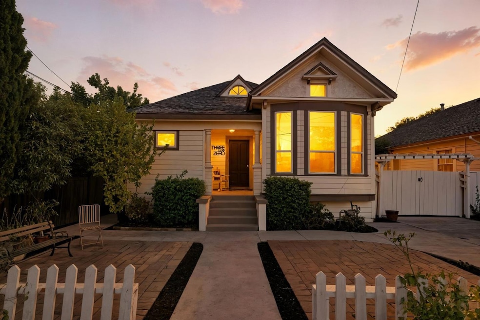 For Sale $1,898,888 • Co-Listing Agent