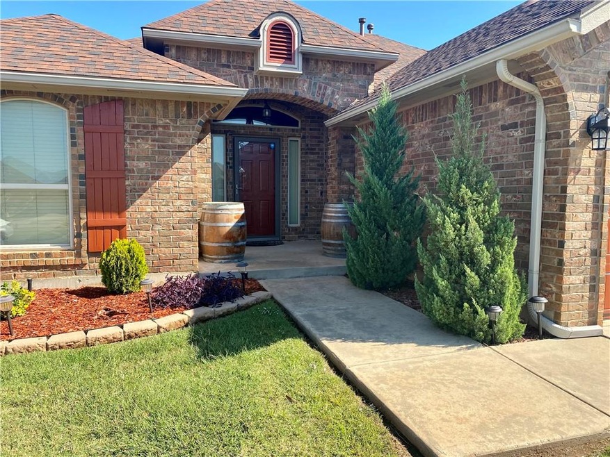 2525 SE 8th St, Moore, OK 73160 - photo 1