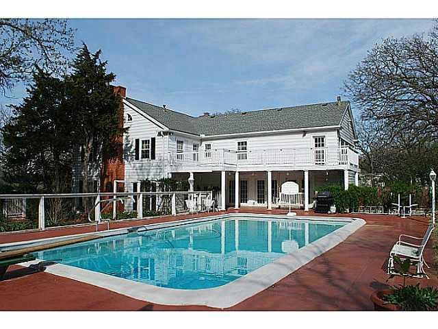 Swimming Pool/Hot Tub/Sauna.