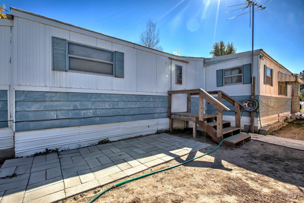 208 F Ave W, Jerome, ID 83338 - photo 1