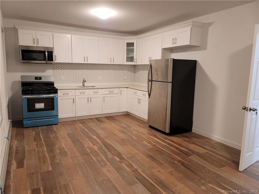 256 Davenport St unit 1, Bridgeport, CT 06607 - photo 1