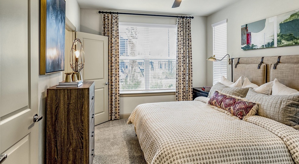 7100 Uvalde Rd unit 6205, Houston, TX 77049 - photo 1