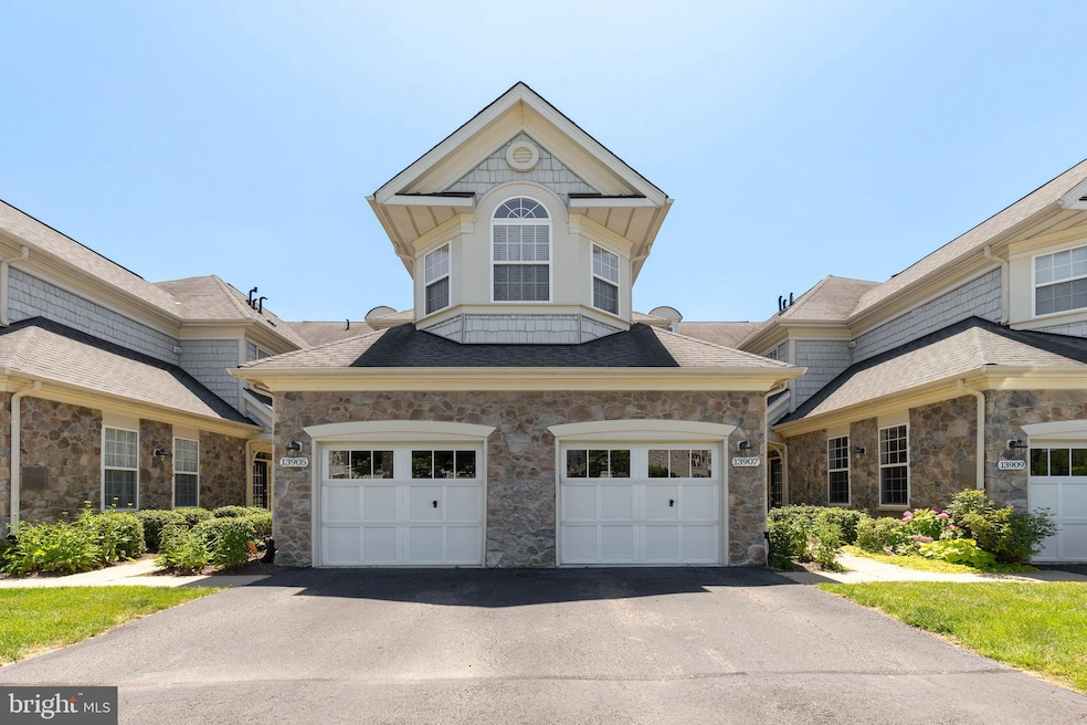 13907 Gullane Dr unit 106, Woodbridge, VA 22191 - photo 1