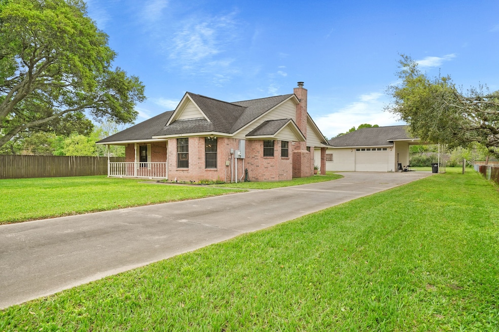 1304 Moller Rd, Alvin, TX 77511 - photo 1