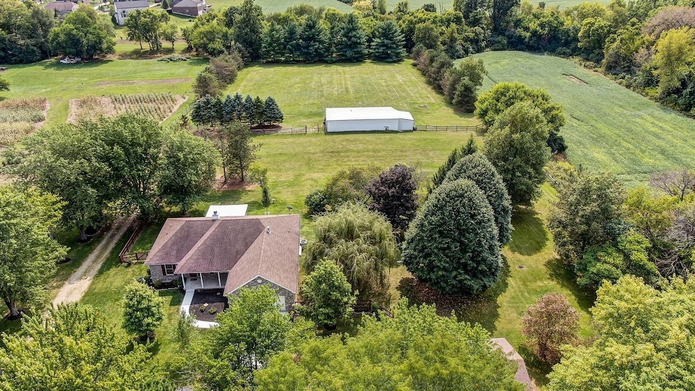 5183 Tracy Ln, Liberty Township, OH 45044 - photo 1