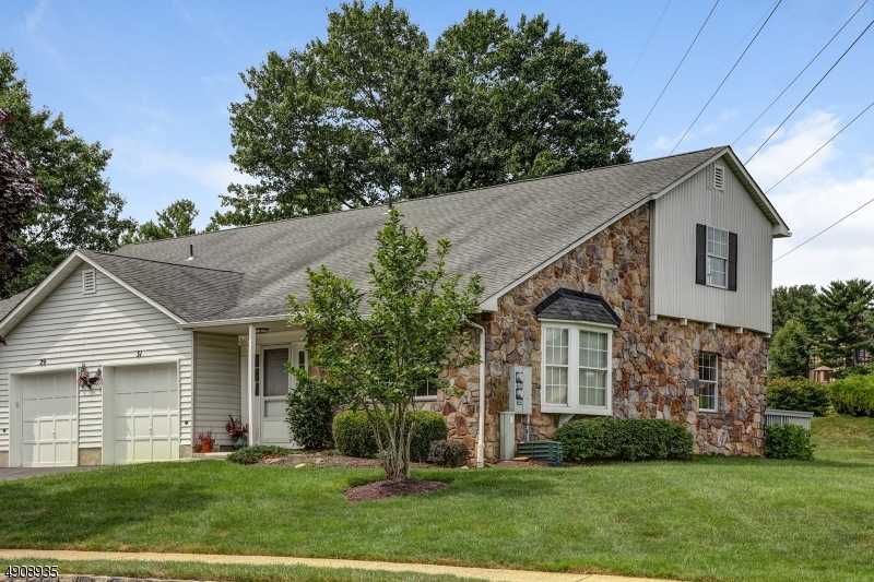 31 Coachlight Dr, Chatham, NJ 07928 - photo 1