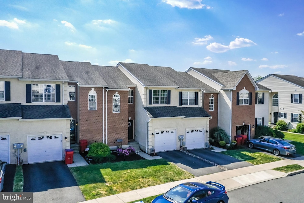 1119 Sageview Dr, Pottstown, PA 19464 - photo 1