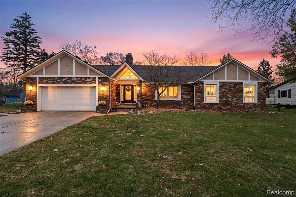 For Sale $385,000 • Co-Listing Agent