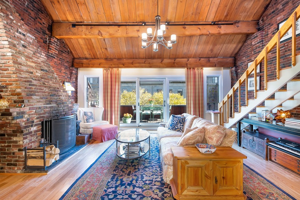 90 Commercial St unit 4B, Boston, MA 02109 - photo 1