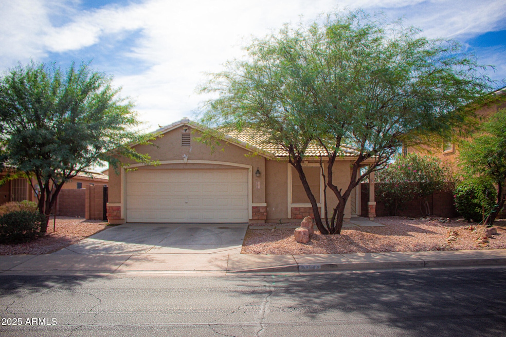 Under Contract $289,000
