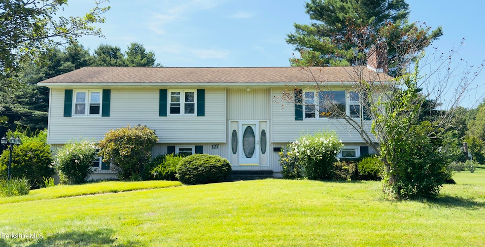 Pending $349,900 • Co-Listing Agent