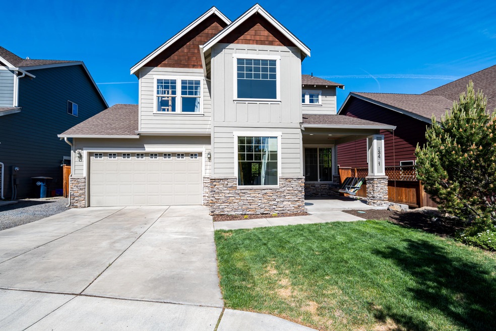 63471 Stacy Ln, Bend, OR 97701 - photo 1