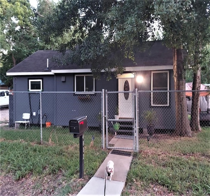 4802 Ward St, Houston, TX 77021 - photo 1