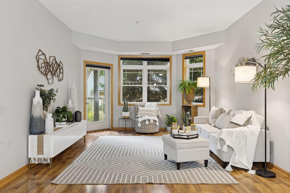 2530 E 34th St unit 111, Minneapolis, MN 55406 - photo 1