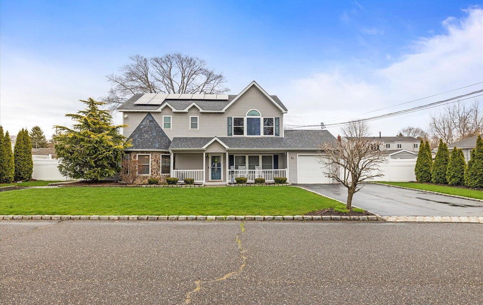 Sold $860,000 • Co-Listing Agent