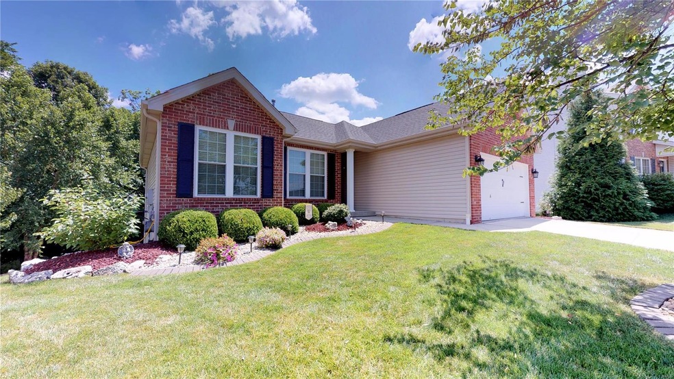 2305 Preswyck Ct, Maryville, IL 62062 - photo 1