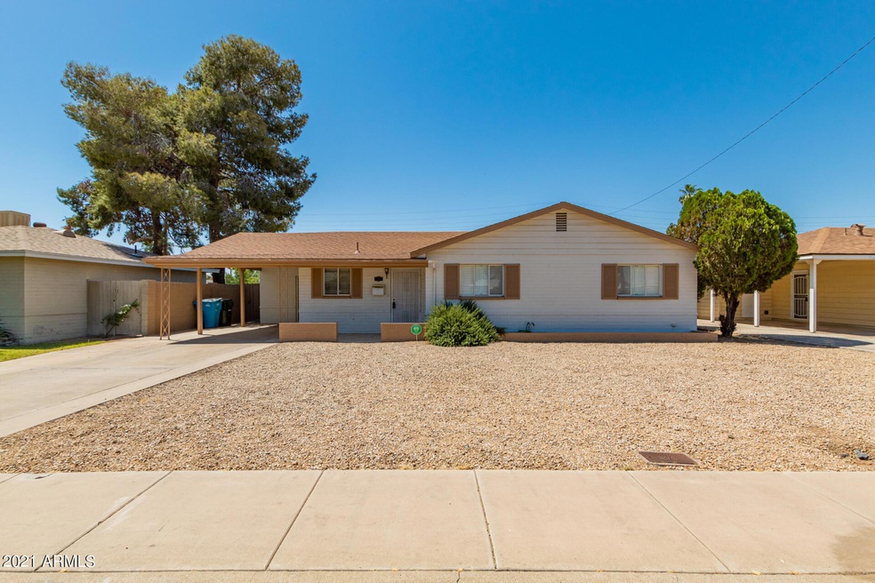 2115 W Myrtle-Front of Ranch Style Home