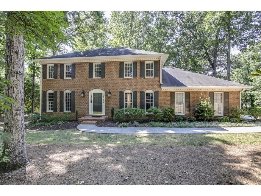 Beautifully updated traditional home!