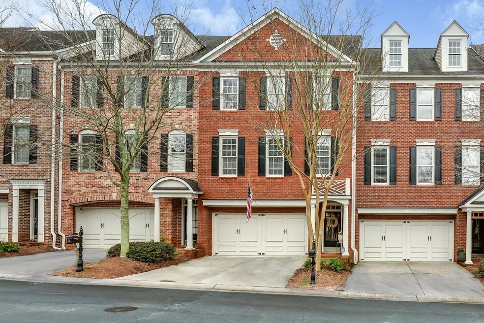 4607 Village Green Dr, Roswell, GA 30075 - photo 1