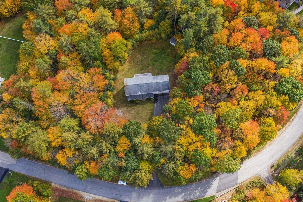 42 Sullivan Farm Dr, Rochester, NH 03868 - photo 1