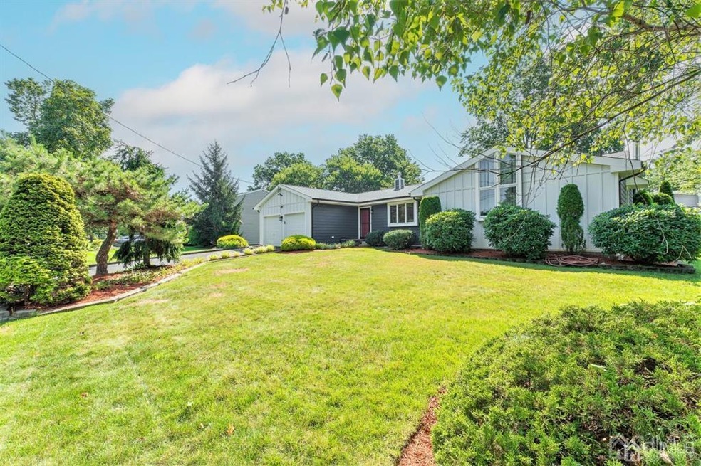 15 Wayne Ave, Piscataway, NJ 08854 MLS 2404032R