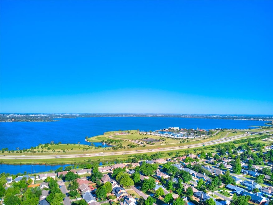 2900 Wilton Ln, Oklahoma City, OK 73120 - photo 1