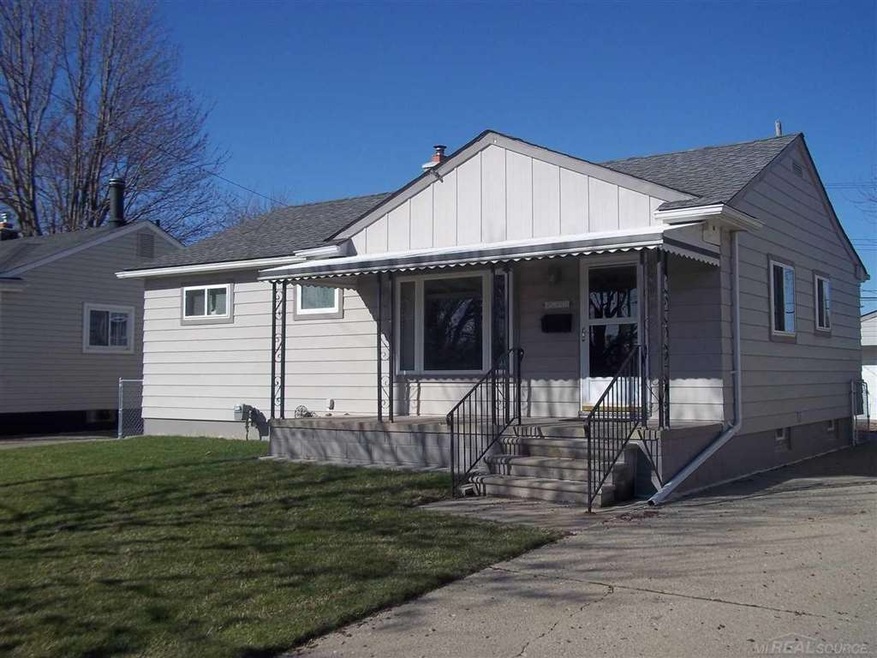 26201 Compson St, Roseville, MI 48066 - photo 1