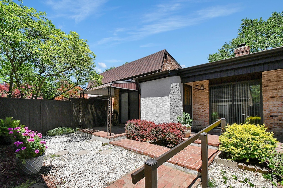 1710 Arlingate Drive South Upper Arlingt