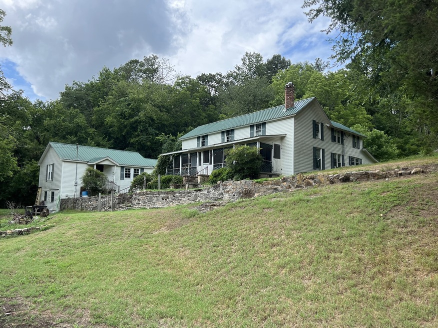 3179 Lewis Branch Rd, Tennessee Ridge, TN 37178 - photo 1